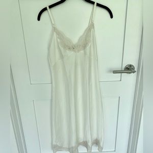 Vintage Christian Dior, silky ivory lingerie sleepwear size 34